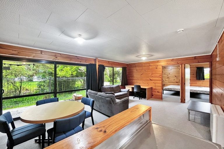 Photo of property in Atawhai Flats, 1 Keiller Place, Fitzherbert, Palmerston North, 4410