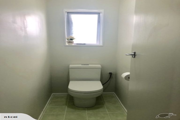 Photo of property in 15 Salas Place, Papakura, 2110