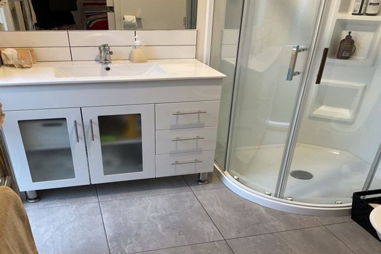 Photo of property in 31/34 Waiwera Place, Waiwera, Orewa, 0994