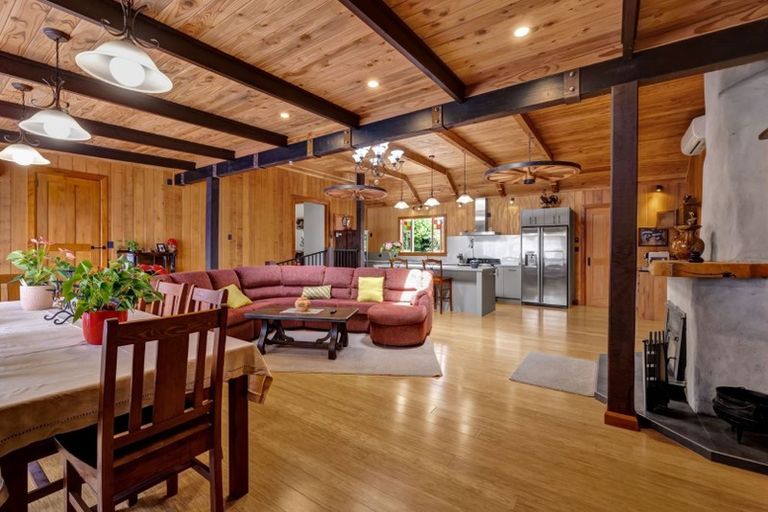 Photo of property in 543 Manutahi Road, Lepperton, New Plymouth, 4373