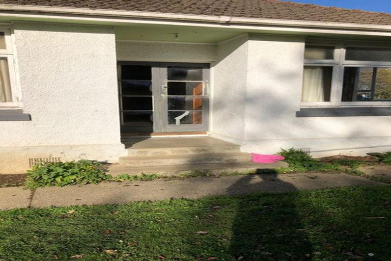 Photo of property in 13 Hunter Street, Edendale, 9825