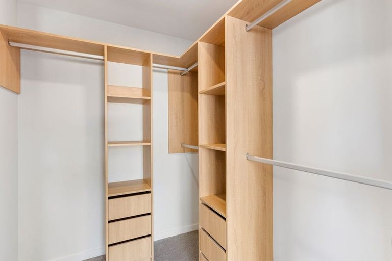 Photo of property in 17b Kathleen Street, Totara Vale, Auckland, 0627