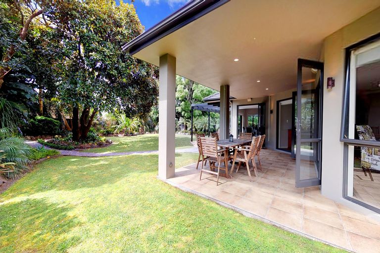 Photo of property in 22 Glamis Avenue, Manly, Whangaparaoa, 0930