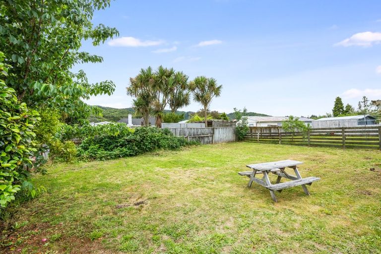 Photo of property in 76 Peel Place, Wainuiomata, Lower Hutt, 5014