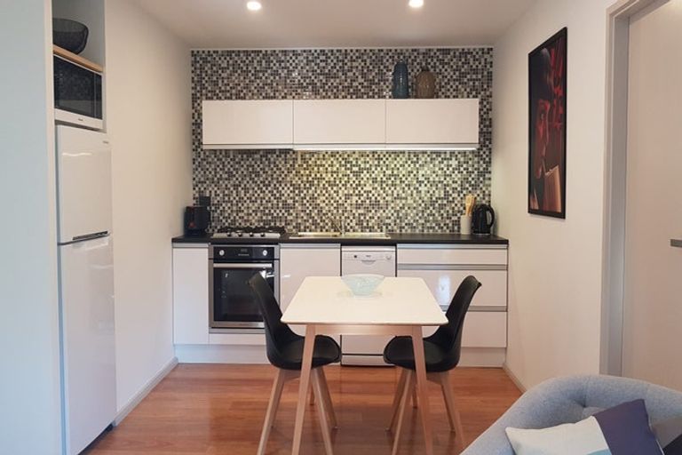 Photo of property in 30 Harland Street, Brooklyn, Wellington, 6021