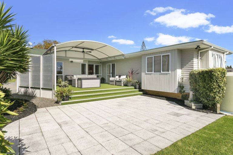 Photo of property in 3 Muir Avenue, Mangere Bridge, Auckland, 2022