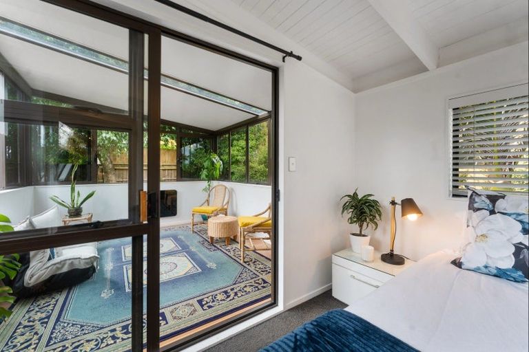 Photo of property in 3/57 Pupuke Road, Birkenhead, Auckland, 0627