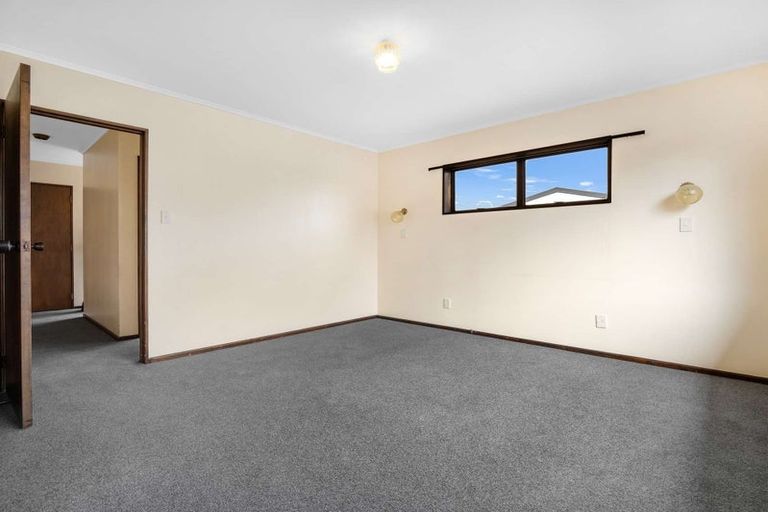 Photo of property in 2/12 Penrhyn Place, Mount Maunganui, 3116