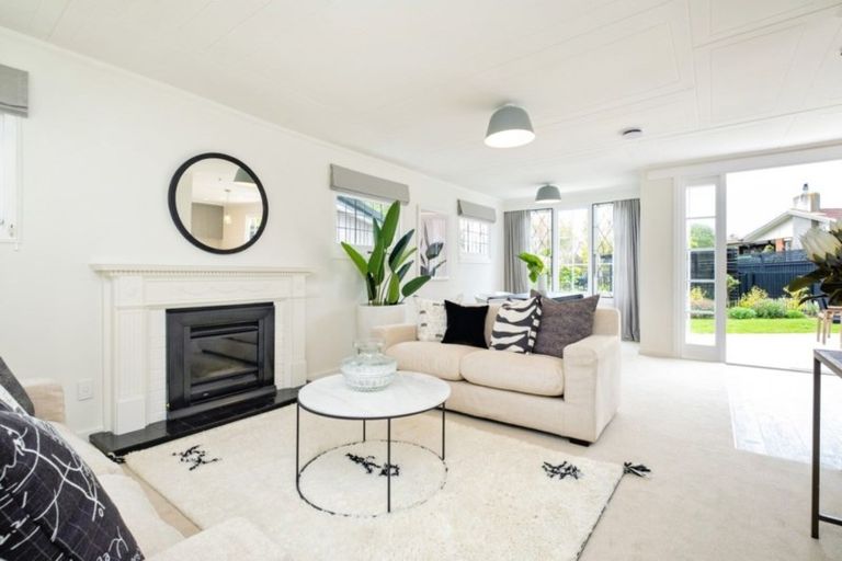 Photo of property in 11 Simla Avenue, Havelock North, 4130