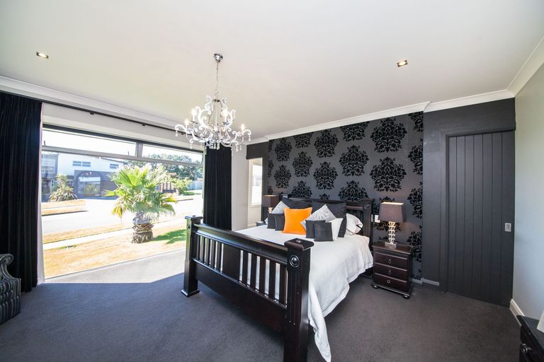 Photo of property in 85 Cashmere Drive, Fitzherbert, Palmerston North, 4410