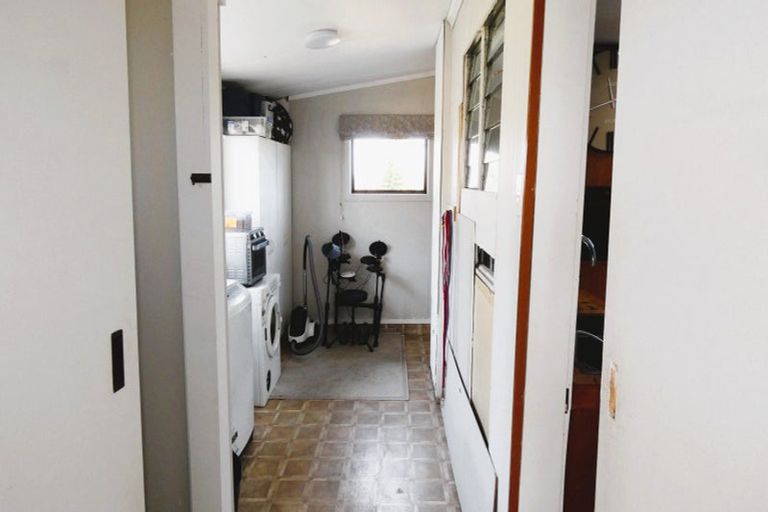 Photo of property in 24 Coates Street, Westport, 7825