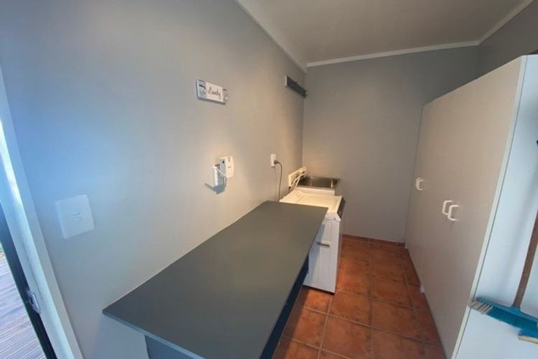 Photo of property in 104 Field Way, Waikanae Beach, Waikanae, 5036