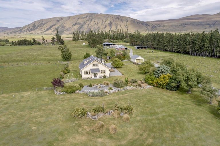 Photo of property in 1301 Hakatere Heron Road, Ashburton Lakes, Ashburton, 7771