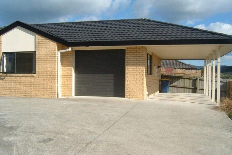 Photo of property in 4 Parkcrest Drive, Henderson, Auckland, 0612