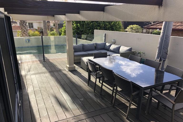 Photo of property in 3 Idris Court, The Gardens, Auckland, 2105