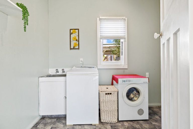 Photo of property in 30 Sedcole Street, Pahiatua, 4910