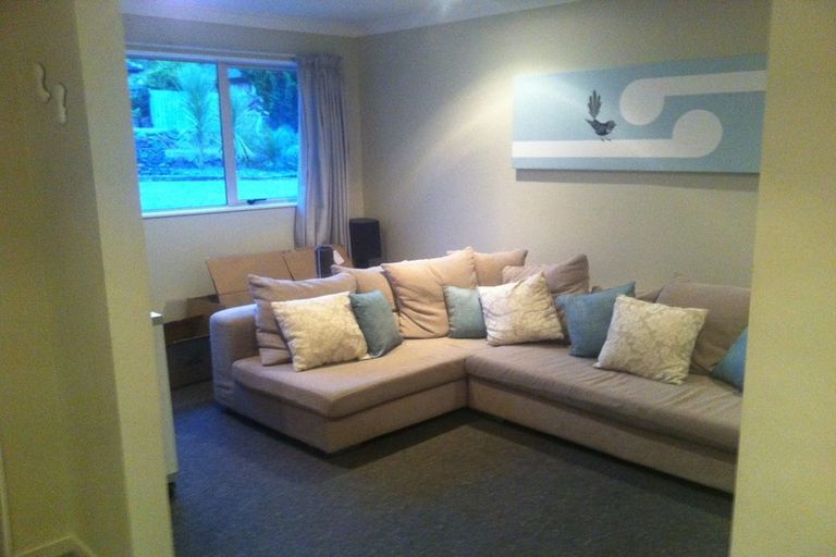 Photo of property in 24 George Deane Place, Greenhithe, Auckland, 0632