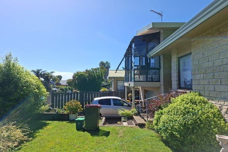 Photo of property in 16a Ruamoana Place, Omokoroa, 3114