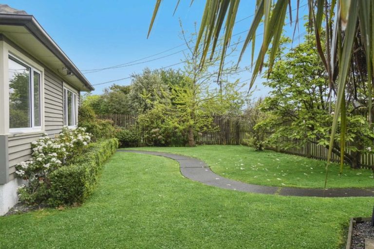 Photo of property in 49 Glenfield Crescent, Mairehau, Christchurch, 8052
