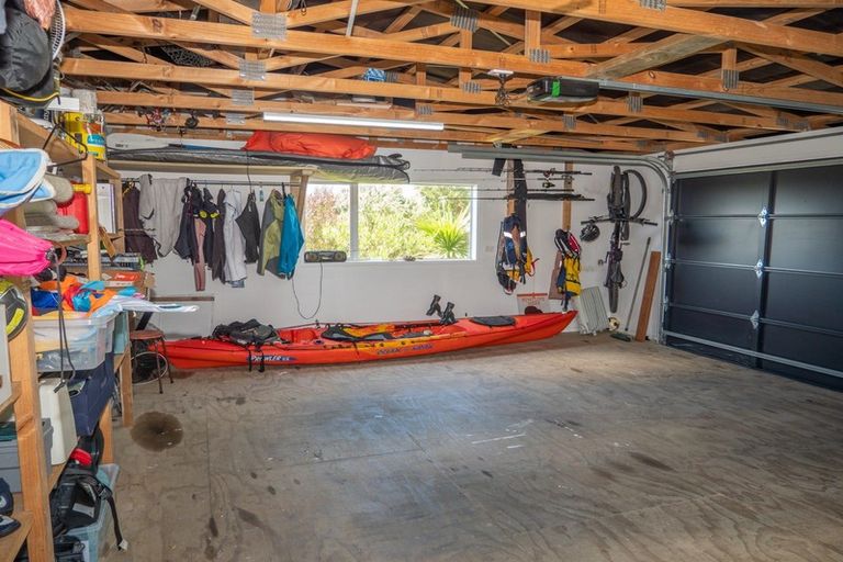 Photo of property in 95 Stratford Drive, Cable Bay, 0420