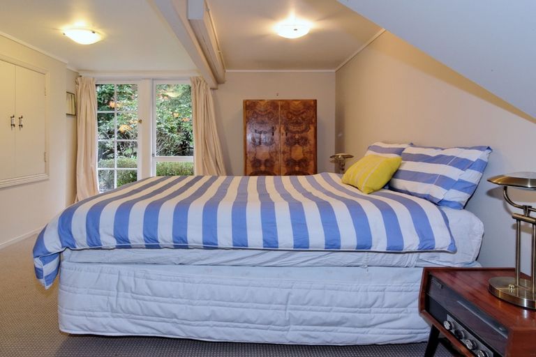 Photo of property in 199 Scenic Drive, Titirangi, Auckland, 0604