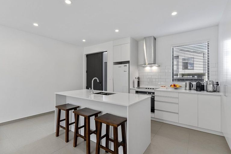 Photo of property in 25/82 East Coast Road, Milford, Auckland, 0620