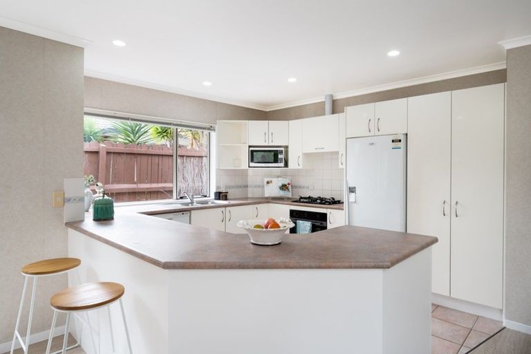 Photo of property in 22 Ballycullanie Place, Dannemora, Auckland, 2016