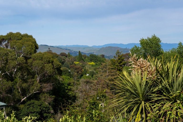 Photo of property in 14 Tauroa Road, Havelock North, 4130