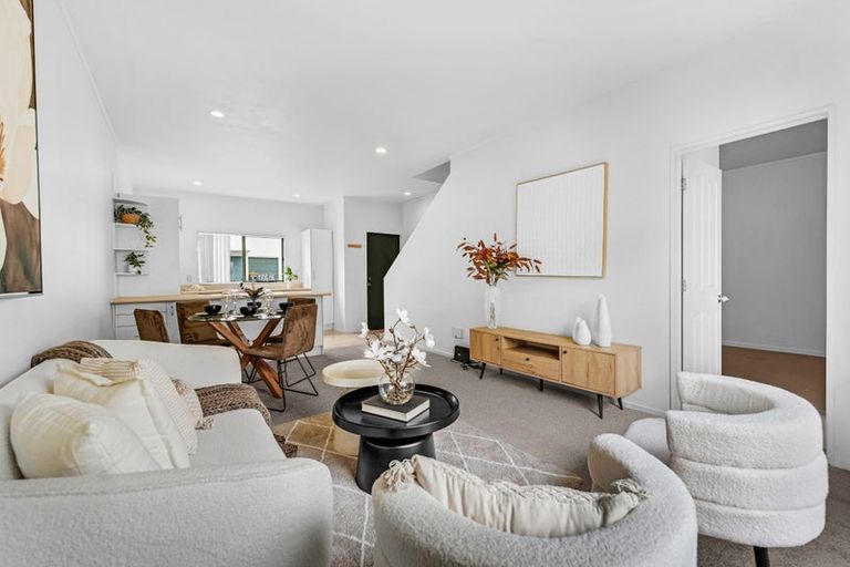 Photo of property in 12 Vitex Lane, Henderson, Auckland, 0612