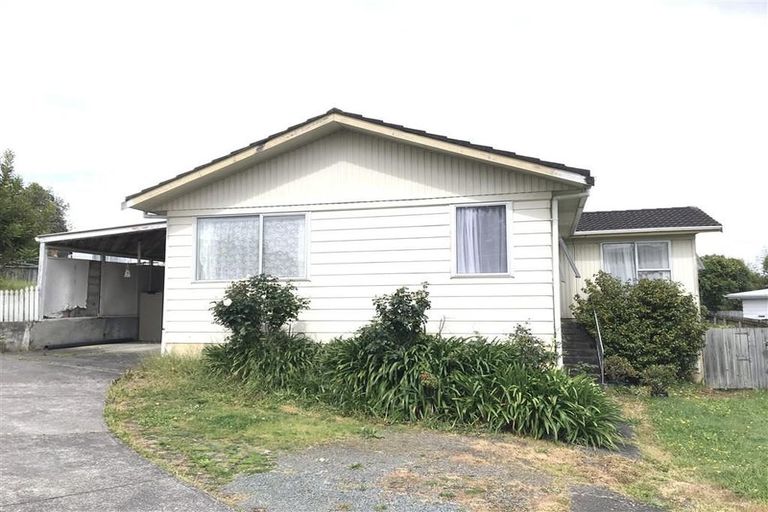 Photo of property in 22 Kelman Road, Kelston, Auckland, 0602