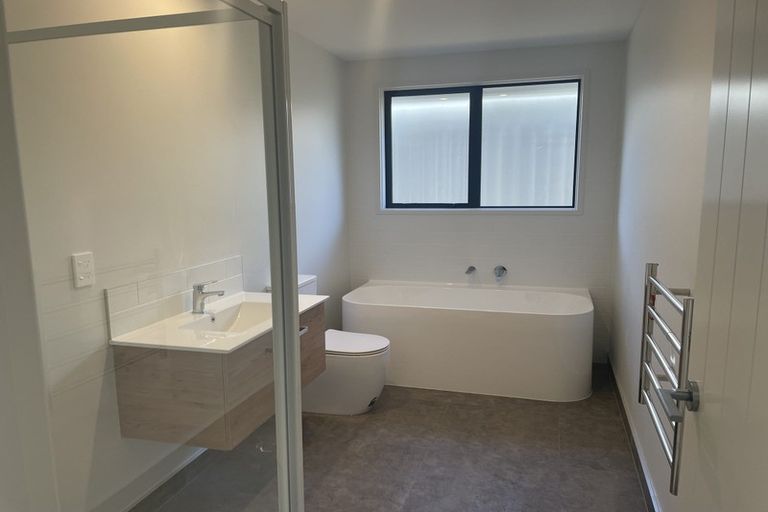 Photo of property in 16 Kauri Lane, Omokoroa, 3114