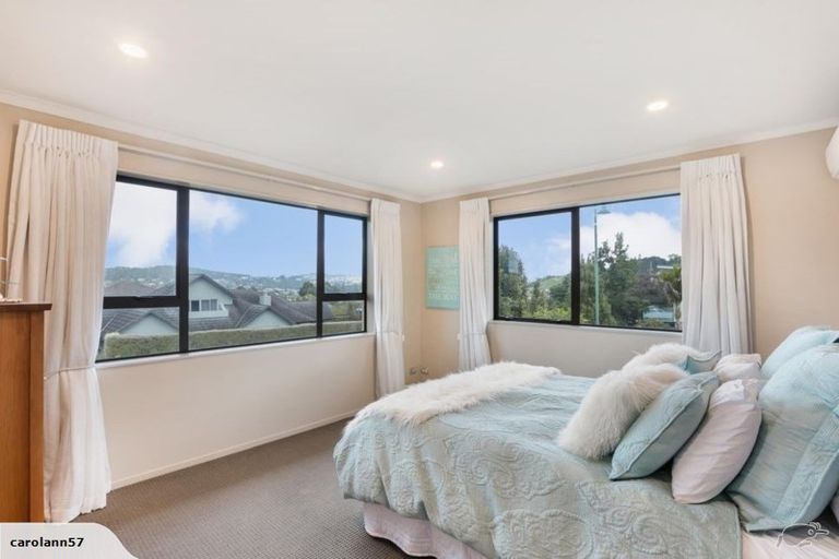 Photo of property in 2 Ellivani Rise, Pukekohe, 2120