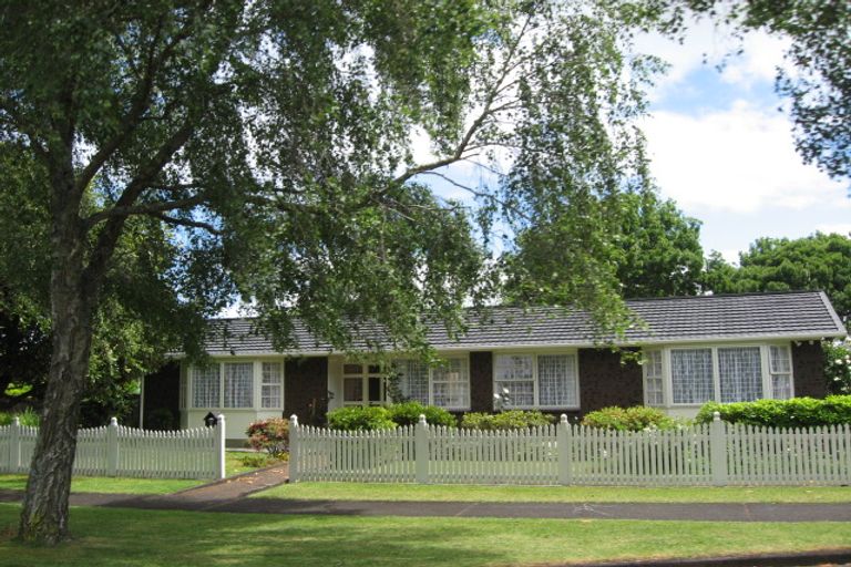 Photo of property in 2 Kamulla Court, Conifer Grove, Takanini, 2112