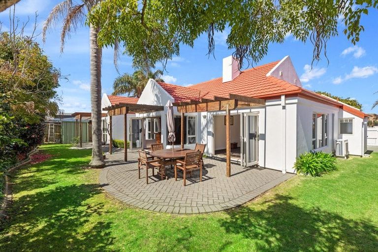 Photo of property in 5 Nautilus Drive, Papamoa Beach, Papamoa, 3118