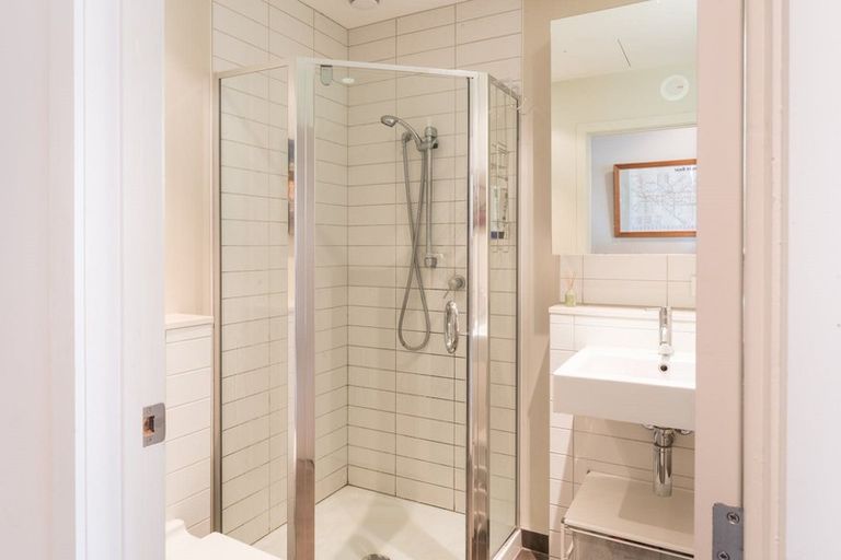 Photo of property in Trinity Apartments, 607/19 College Street, Te Aro, Wellington, 6011