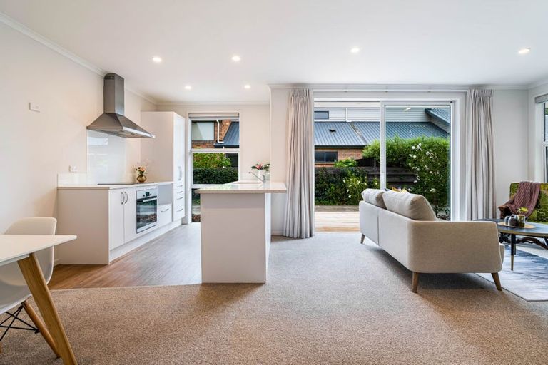 Photo of property in 16b Elizabeth Street, Orewa, 0931