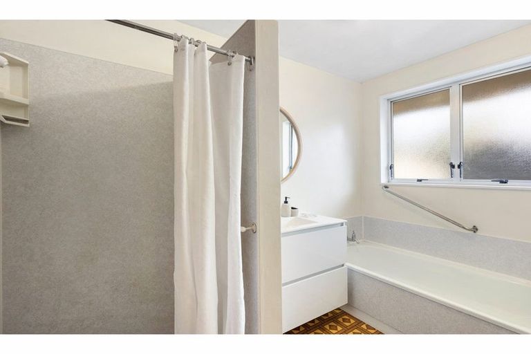 Photo of property in 1/3 Coachman Lane, Opawa, Christchurch, 8023