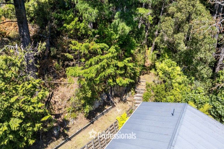 Photo of property in 96 Kamahi Street, Stokes Valley, Lower Hutt, 5019