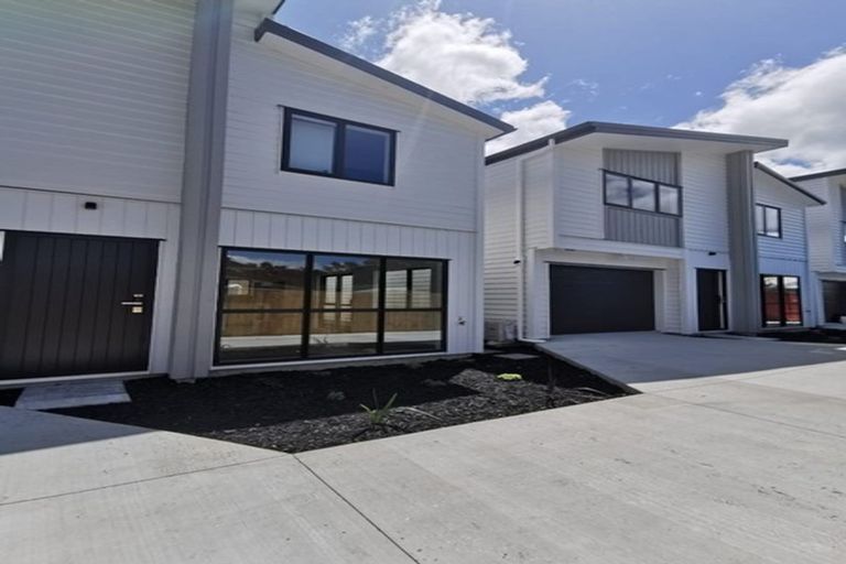 Photo of property in 11b Regency Place, Sunnynook, Auckland, 0632