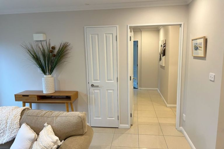 Photo of property in 88 San Marino Drive West, Henderson, Auckland, 0612