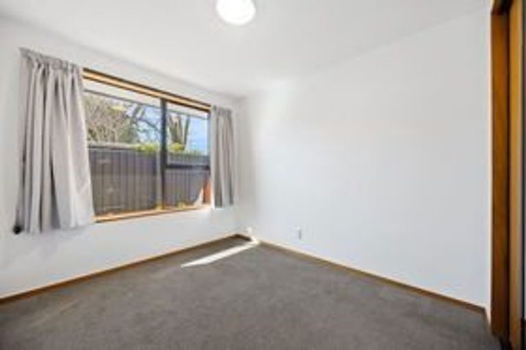 Photo of property in 2/12 Dumfries Drive, Hei Hei, Christchurch, 8042