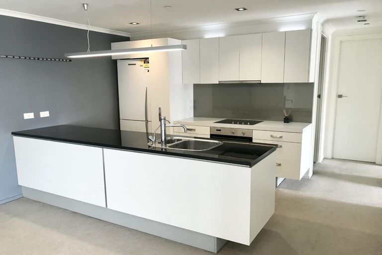 Photo of property in Bellagio Apartments, 4e/39 Taranaki Street, Te Aro, Wellington, 6011