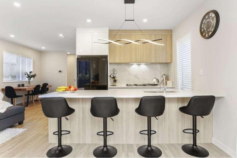 Photo of property in 41 Pohewa Road, Silverdale, 0932