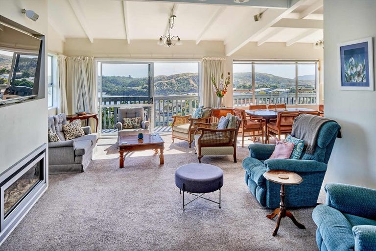 Photo of property in 10 Moray Place, Papakowhai, Porirua, 5024