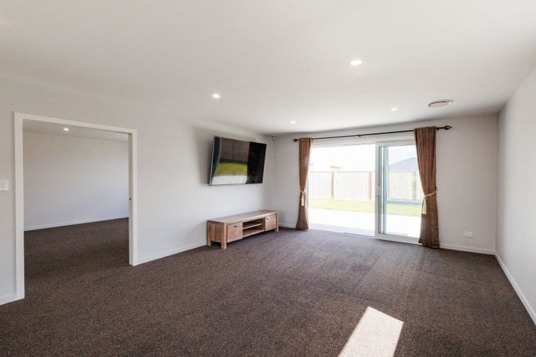 Photo of property in 47 Atlantic Drive, Fitzherbert, Palmerston North, 4410