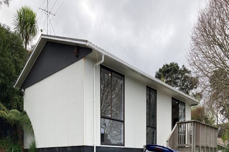 Photo of property in 1/231 Don Buck Road, Massey, Auckland, 0614