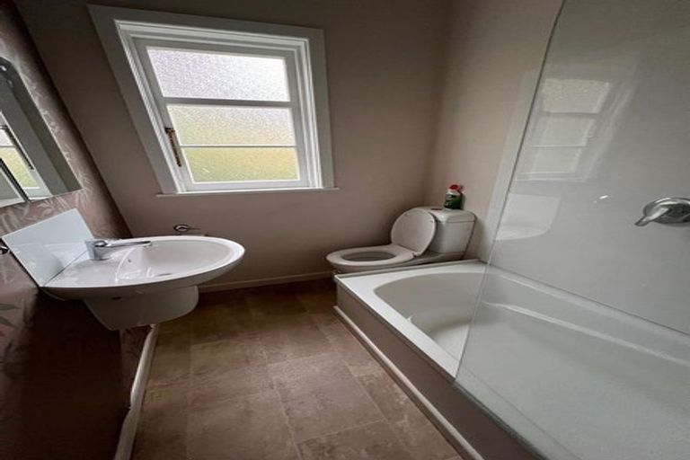 Photo of property in 16 Athens Street, Miramar, Wellington, 6022