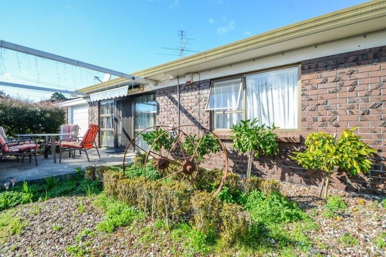 Photo of property in 2/26 Prictor Street, Papakura, 2110