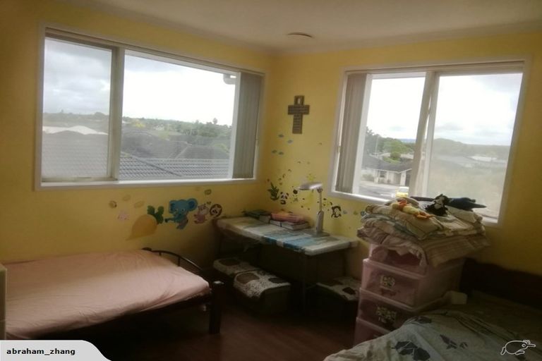 Photo of property in 13 Cooladerry Place, Rosehill, Papakura, 2113