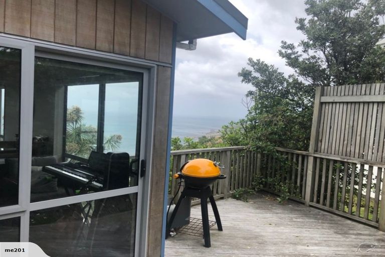 Photo of property in 24 Signallers Grove, Strathmore Park, Wellington, 6022